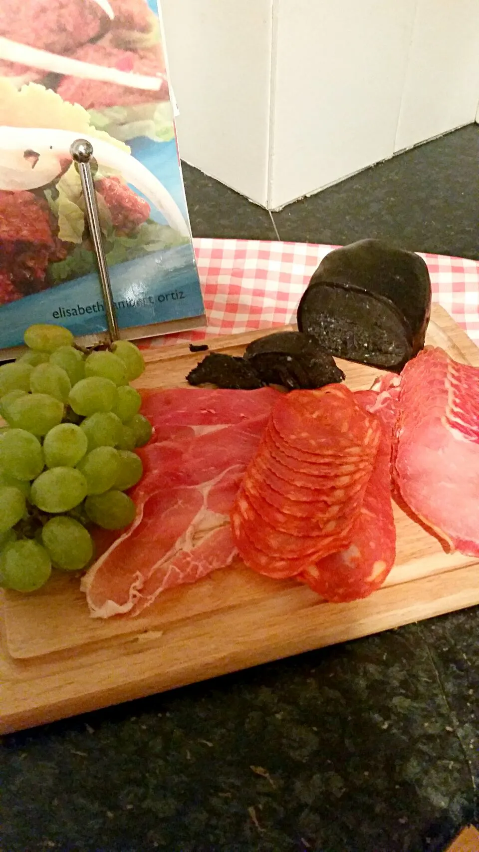 charcoal cheese# Spanish cure meat|jane yongさん