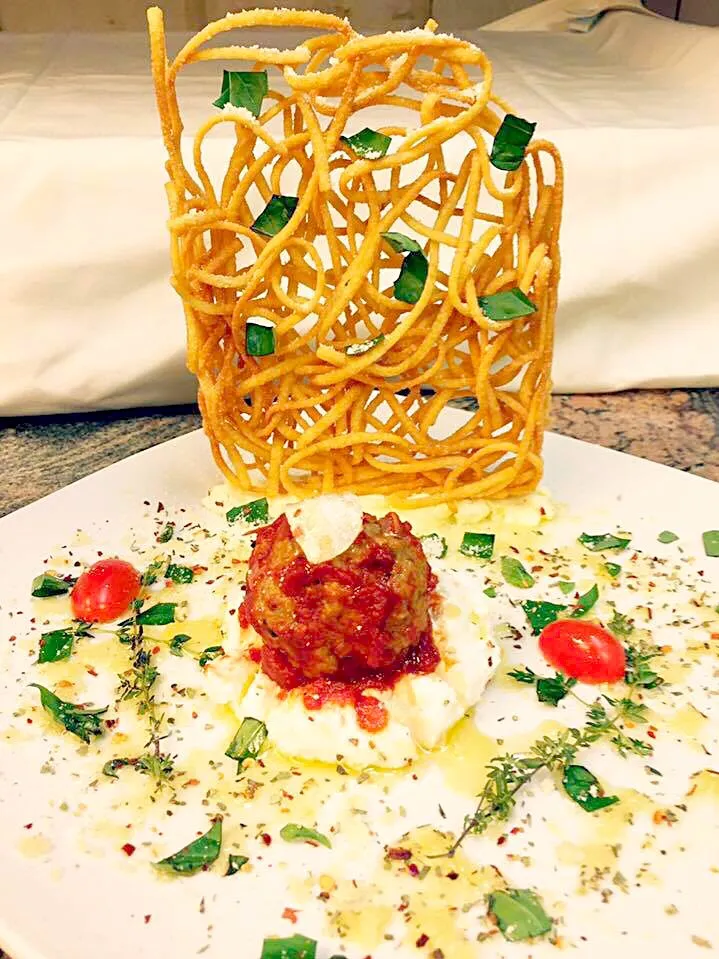 Snapdishの料理写真:Meatball and fried noodle|Jennifer Ciminoさん