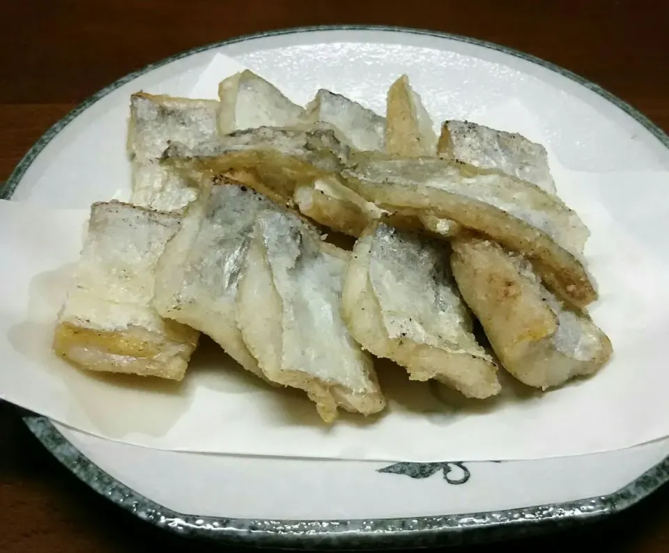 Snapdishの料理写真:太刀魚の塩から揚げ|あらいぐまのしっぽさん