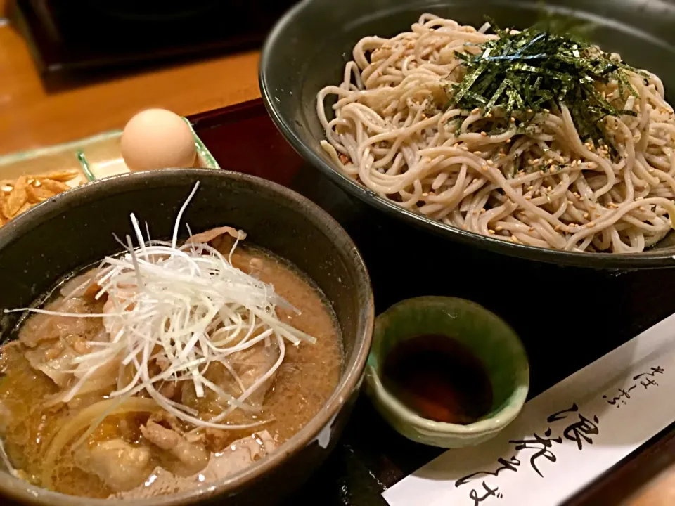 本日の蕎麦🍜久しぶりに肉つけ蕎麦で聖水の無い昼餉どす。今宵は早く沐浴せねば煩悩に支配されてしまいますわ✊|にゃあ（芸名）さん