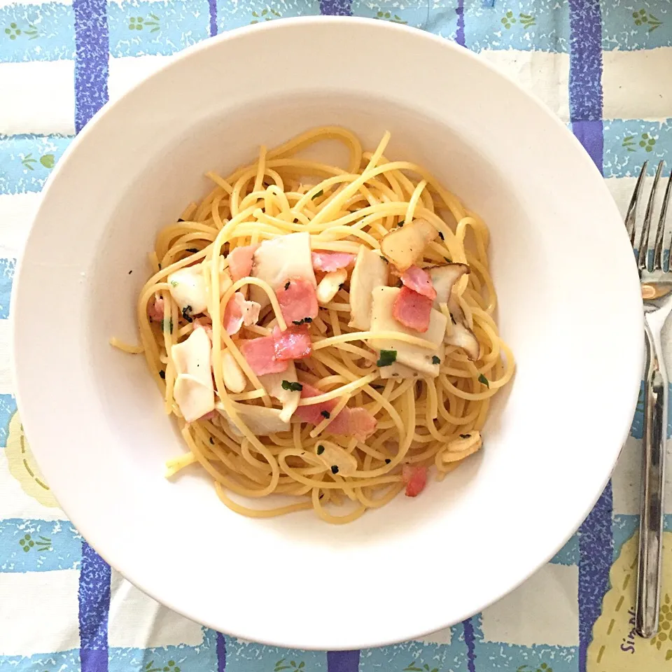 エリンギとベーコンのパスタ 永谷園のお吸い物和え|shimakouさん