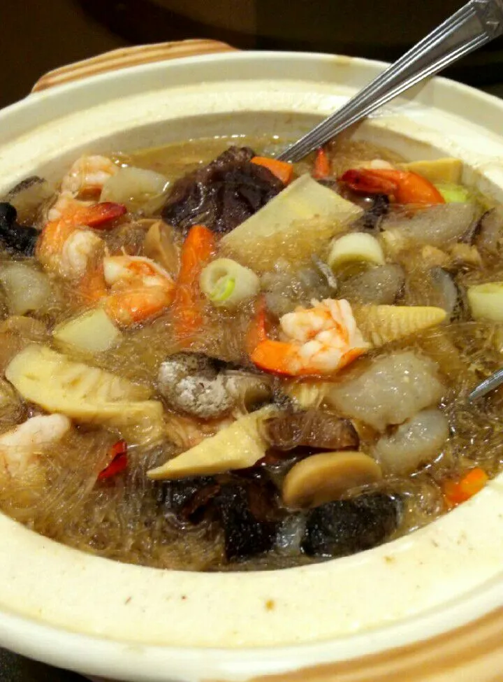 Seafood mixed Sotanghon Soup|Mariano Ngさん