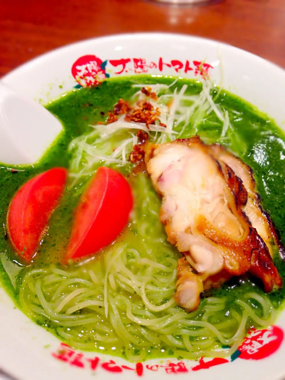 バジリコパイタン麺in太陽のトマト麺/新宿ミロード|aaa..caさん