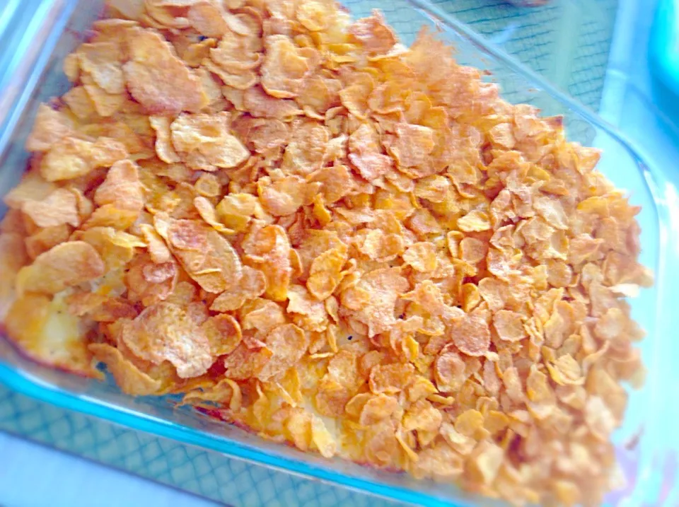 PoTato CaSSeRoLe ToPpEd WiTh CorN FLakEs|GeMzKiTchさん