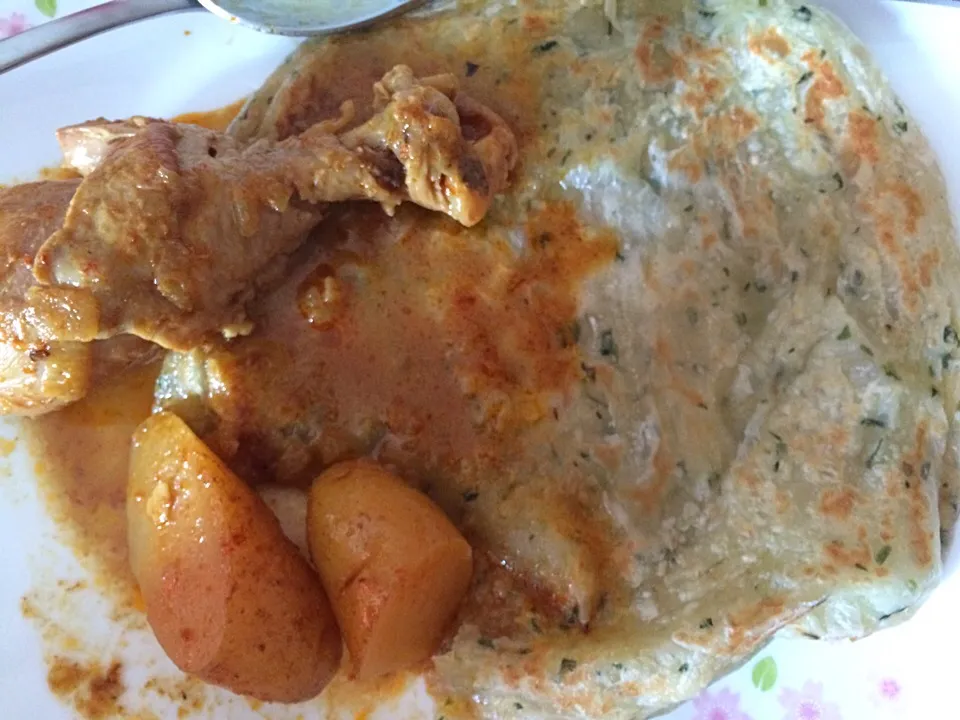 Chicken curry with prata for breakfast!|Ong Sor Fernさん