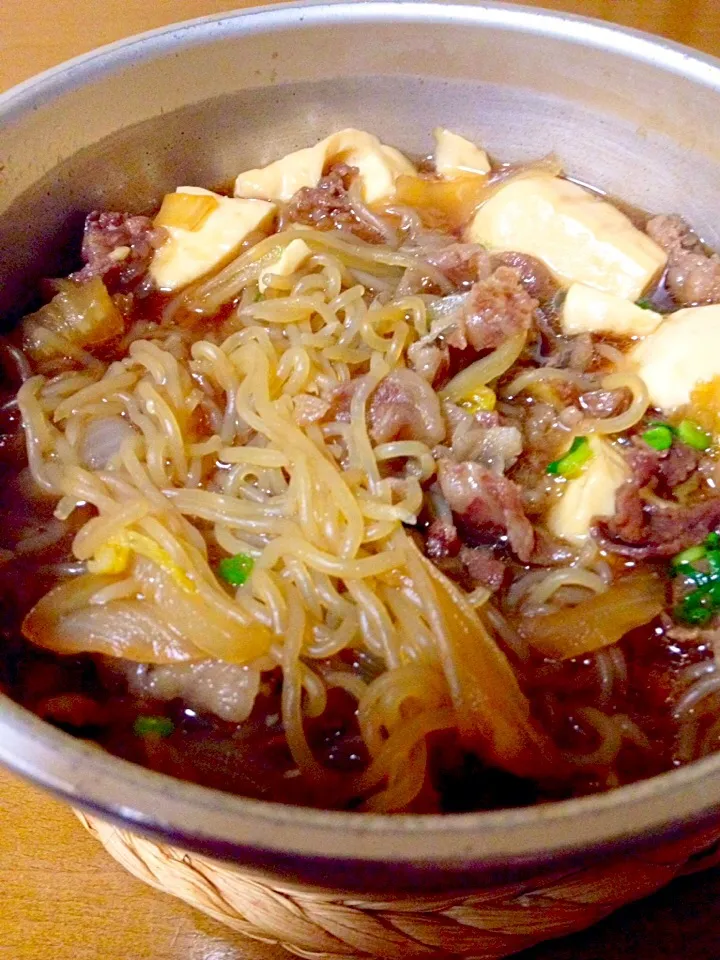 すき焼き風煮物🍲煮込み中|まいりさん