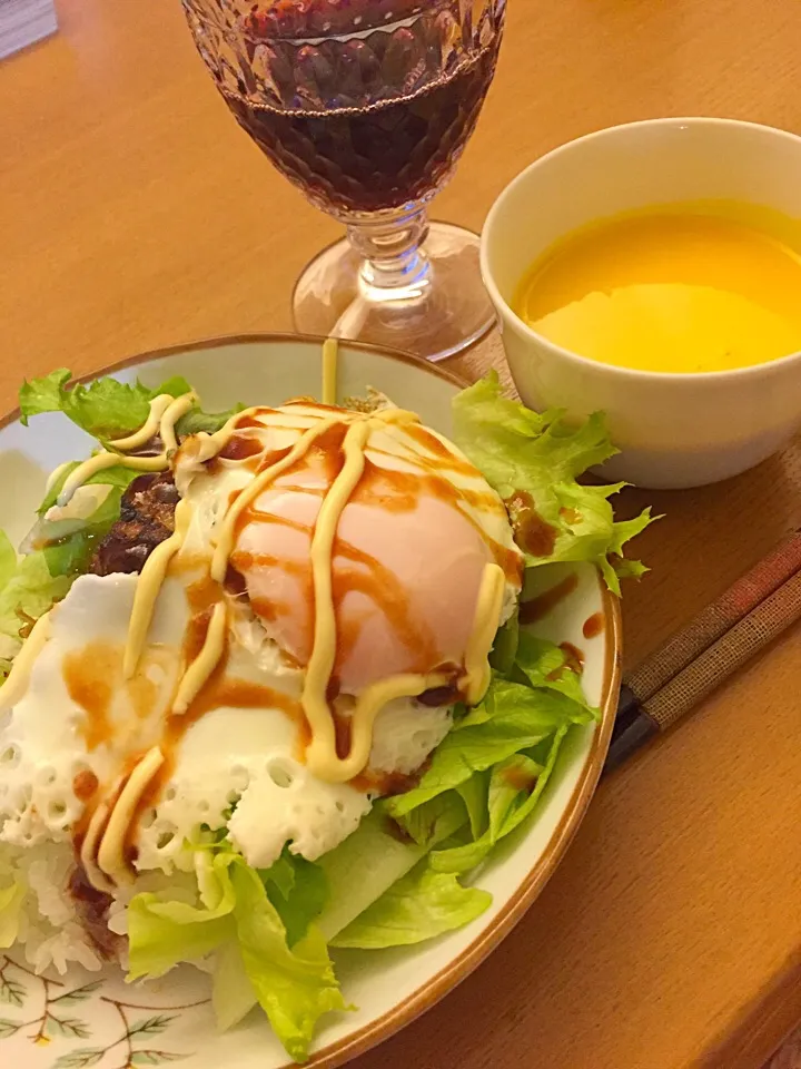 Snapdishの料理写真:ロコモコ丼&カボチャのクリームスープ|Terumi  Yokosawaさん