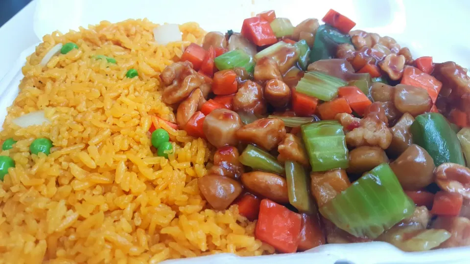 Kung Po Chicken w/fried rice|Christian J. Torres Cañarteさん