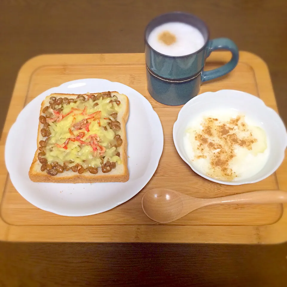 朝食、納豆トースト|Hiroya Fujiiさん