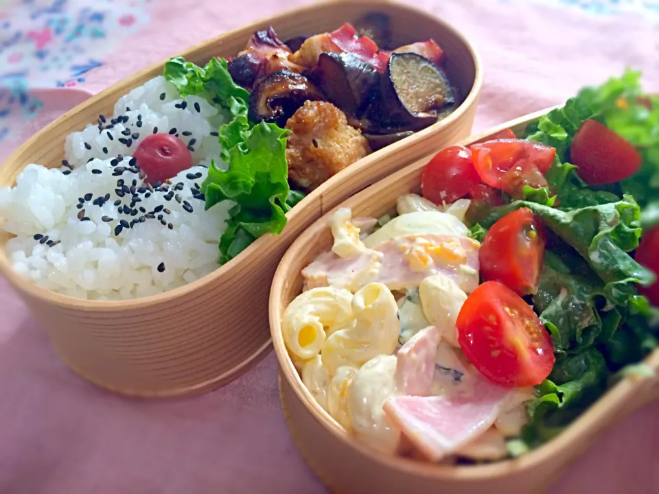 Snapdishの料理写真:ナスたこのごま油炒めとマカロニサラダ弁当|たんさん