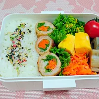 2016/3/28(月)わさび菜と人参の肉の巻き巻き弁当！