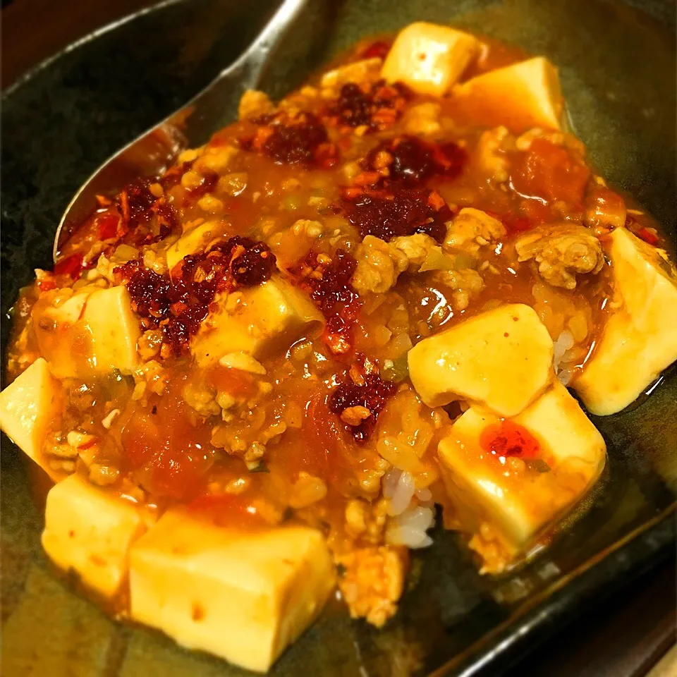 トマト入り麻婆丼(∩´͈ ᐜ `͈∩)|にゃくたさん