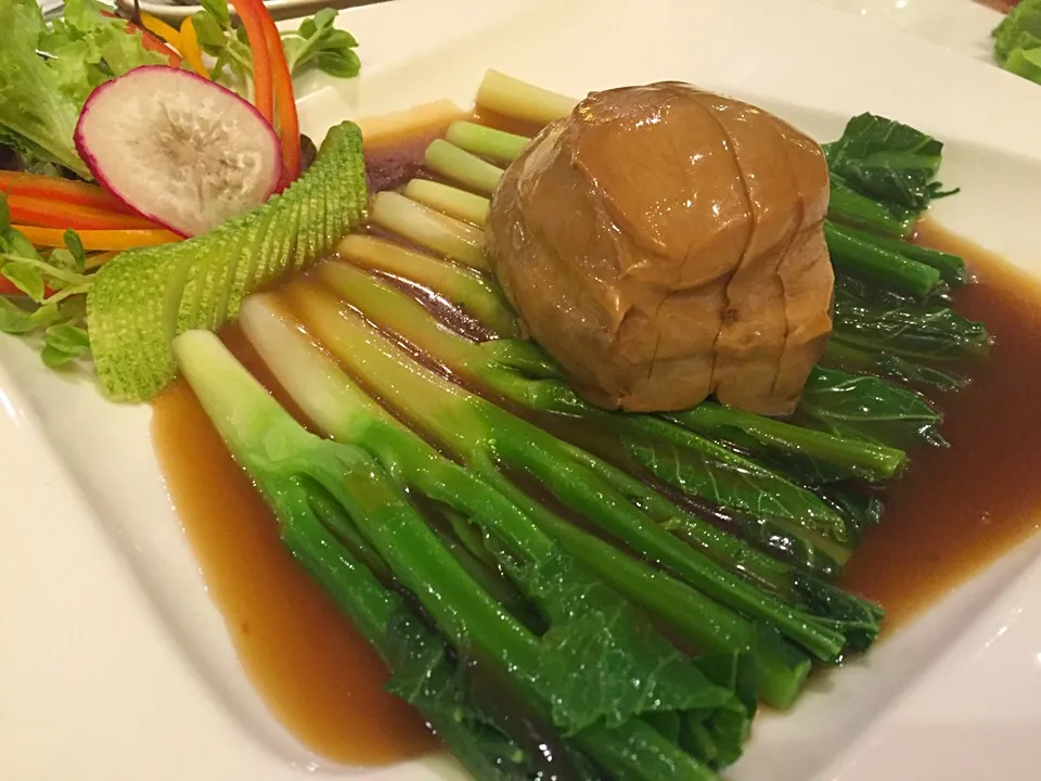 Fresh abalone in oyster sauce|Obeoom Jumsai Na Ayudhyaさん