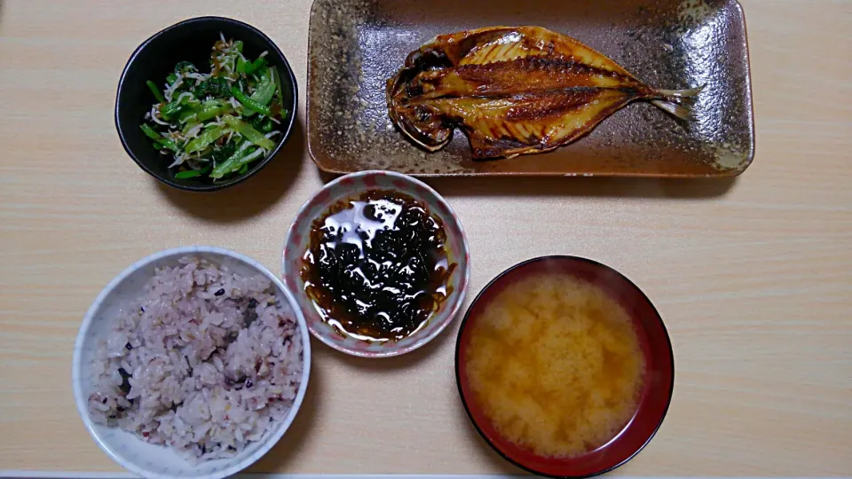 ３月１４日　鰺の干物　小松菜の胡麻和え　もずく　お味噌汁|いもこ。さん