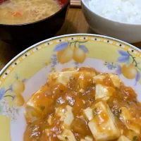 Snapdishの料理写真:麻婆豆腐と玉子の中華スープ😋|ちくわさん