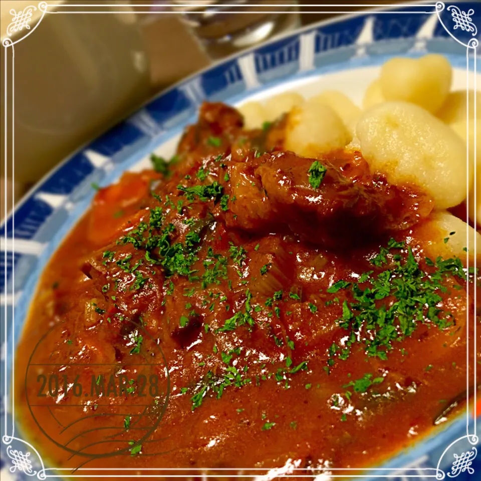 牛ほっぺの赤ワイン煮@世界入りにくい居酒屋モナコ！！|佐倉さん