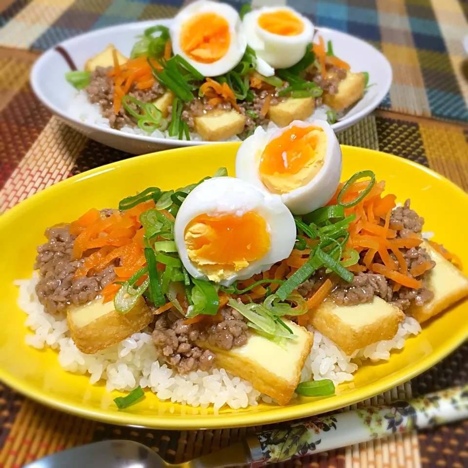 Snapdishの料理写真:♡厚揚げステーキひき肉餡かけ丼 玉子のせ♡|miyuさん