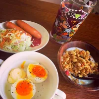 Snapdishの料理写真:🍴半熟卵
🍴野菜 ウィンナー
🍴グラノーラヨーグルト
🍴野菜ジュース|Ulich1⭐️さん