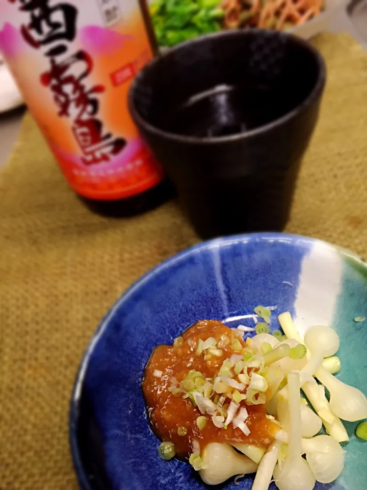 今宵の晩酌  和製エシャロット、ノビルの味噌和えと茜霧|Yuuki🍷🍶🍻さん