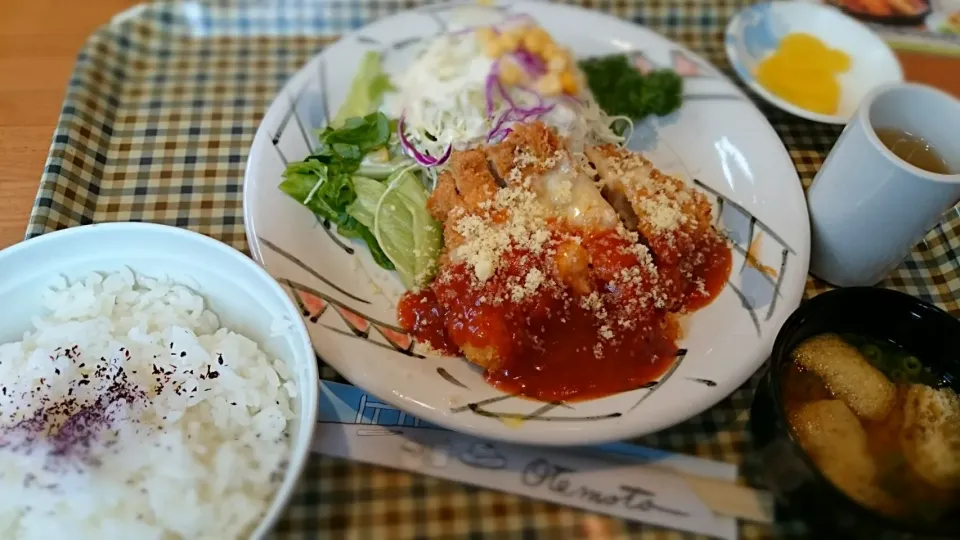 Snapdishの料理写真:今日のらんち
チーズチキンカツ #ランチ
 #チキンカツ #美味しい|Yuya Nagaseさん