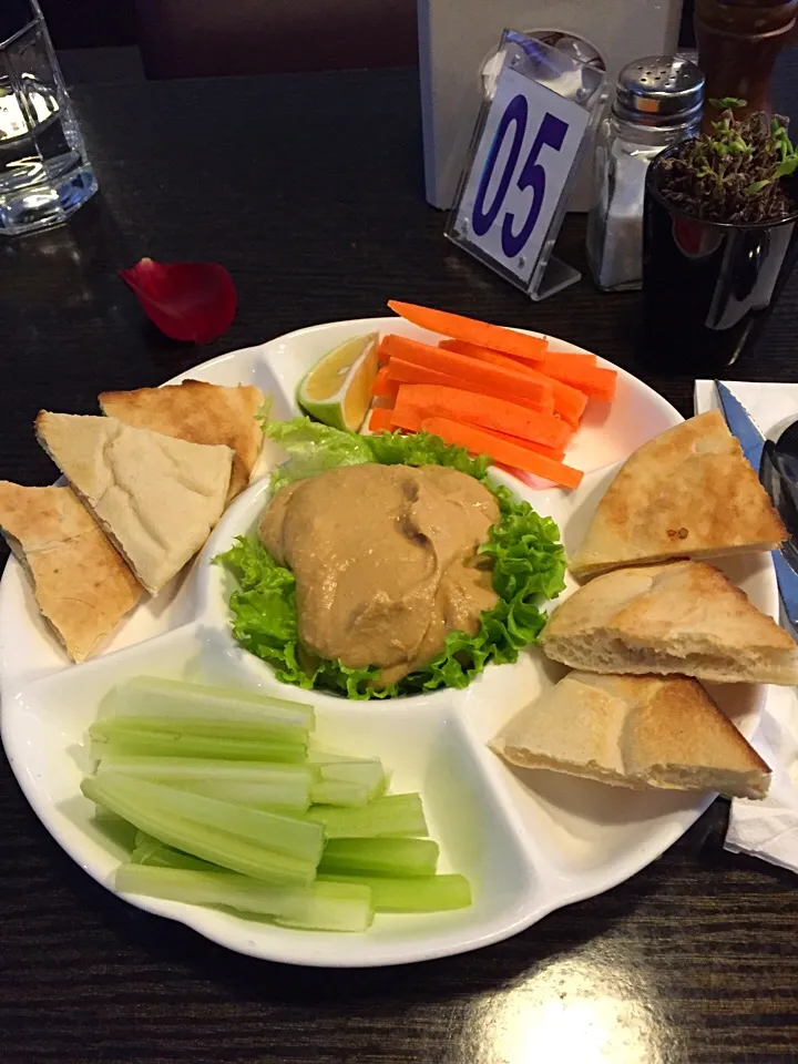 hummus & pita,|Sylviaさん