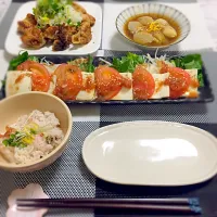 Snapdishの料理写真:梅昆布混ぜご飯
新生姜と新玉ねぎと菜の花サラダ
卸ポン酢揚焼き唐揚げ
里芋蓮根すり流し|lulukurumiさん