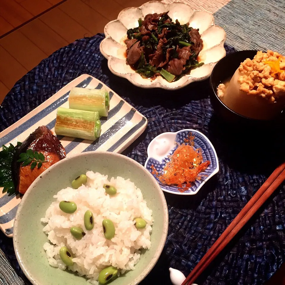 🐟ブリの照り焼き 🍄ふろふき大根 鶏そぼろ餡 🌱大根の葉と和牛の甘辛炒め 🍚枝豆ごはん|mapleさん