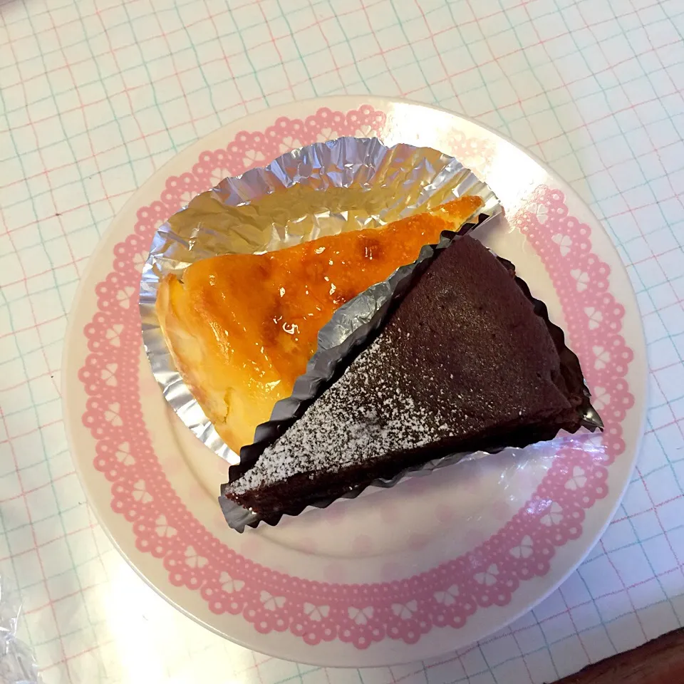 Snapdishの料理写真:濃厚しっとりチーズケーキ＆ブラウニー|みいみいさん