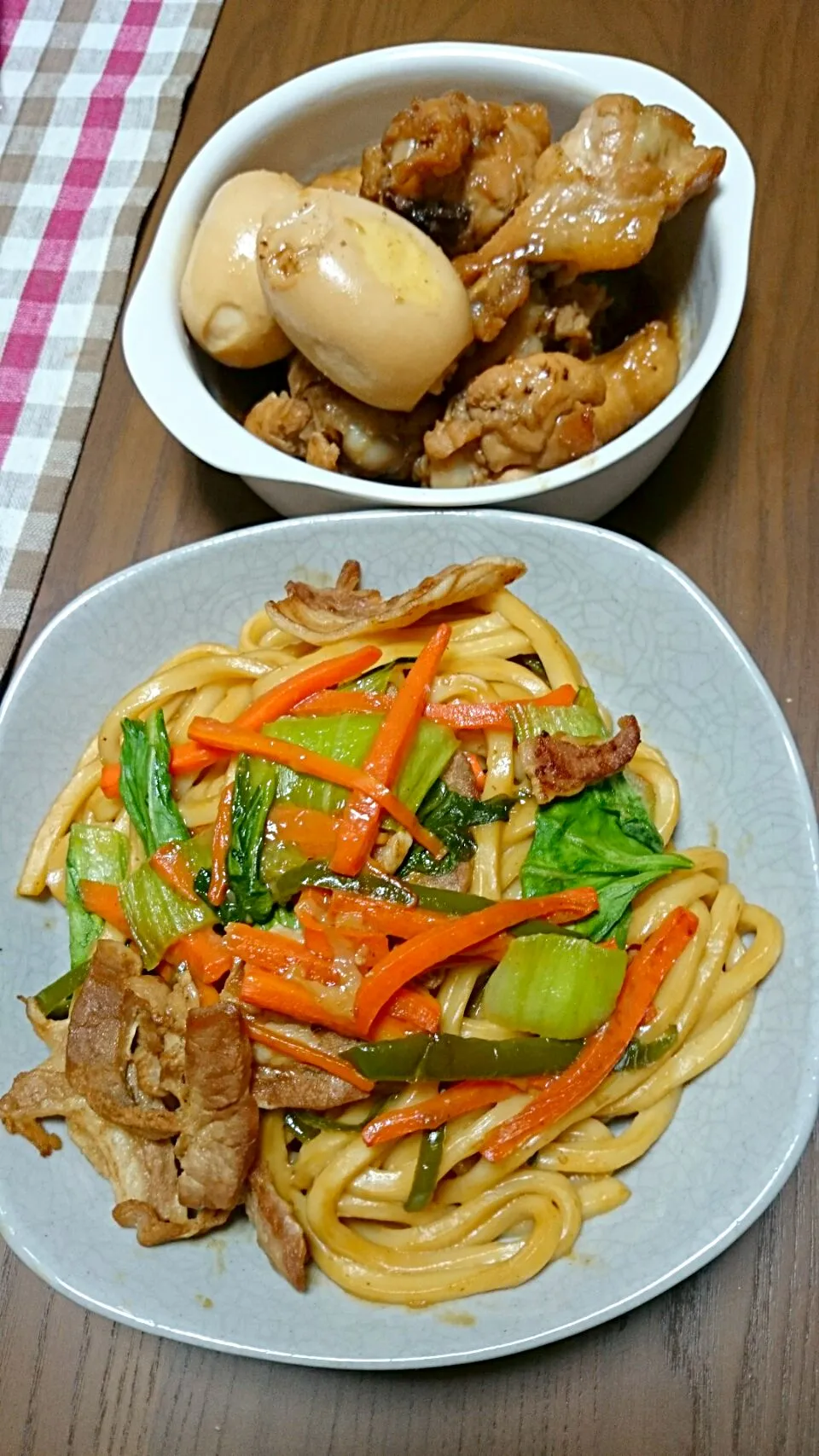 焼きうどん、手羽元とたまごのさっぱり煮|よめちゃんさん