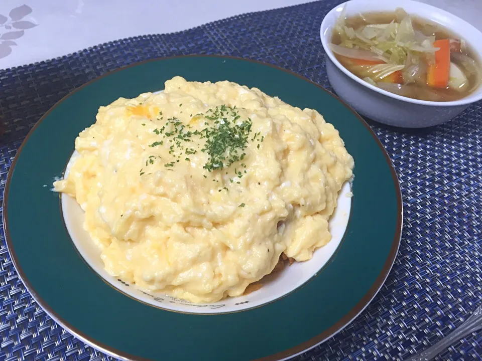 ふわふわオムライスと残り野菜のポトフ( ´ ▽ ` )ﾉ|Kazuhiro Tanabeさん