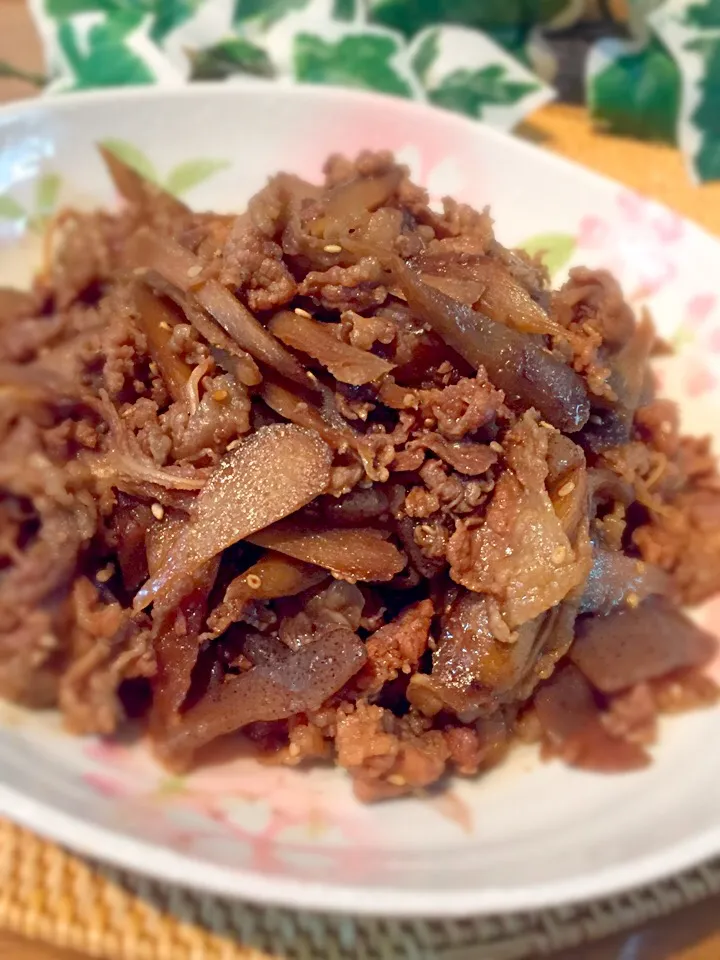 牛肉と牛蒡と蒟蒻のしぐれ煮♡|あゆさん