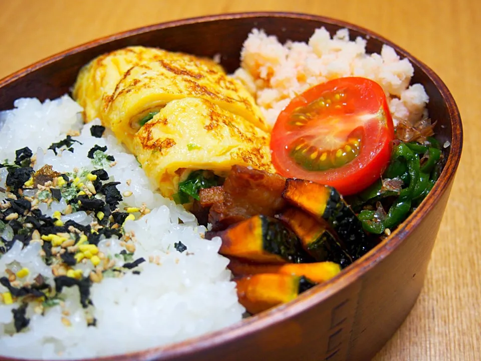 Snapdishの料理写真:今日のお弁当♬ハナマルキさんの液体塩こうじだけで簡単おいしいあーさ入り卵焼き♡|はらぺこあゆむし◡̈さん