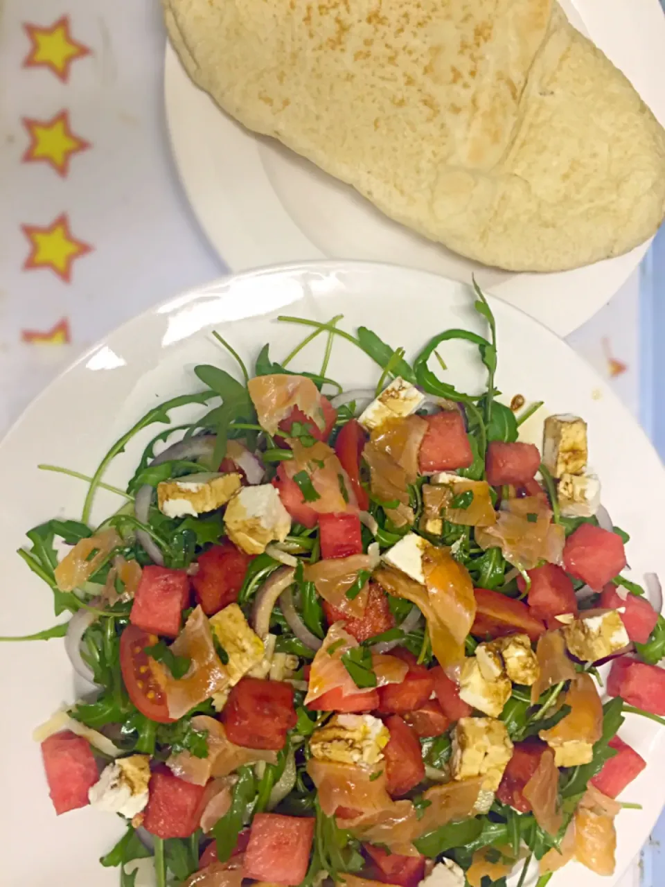 Smoked salmon, watermelon and feta salad|Harriet Pritchardさん