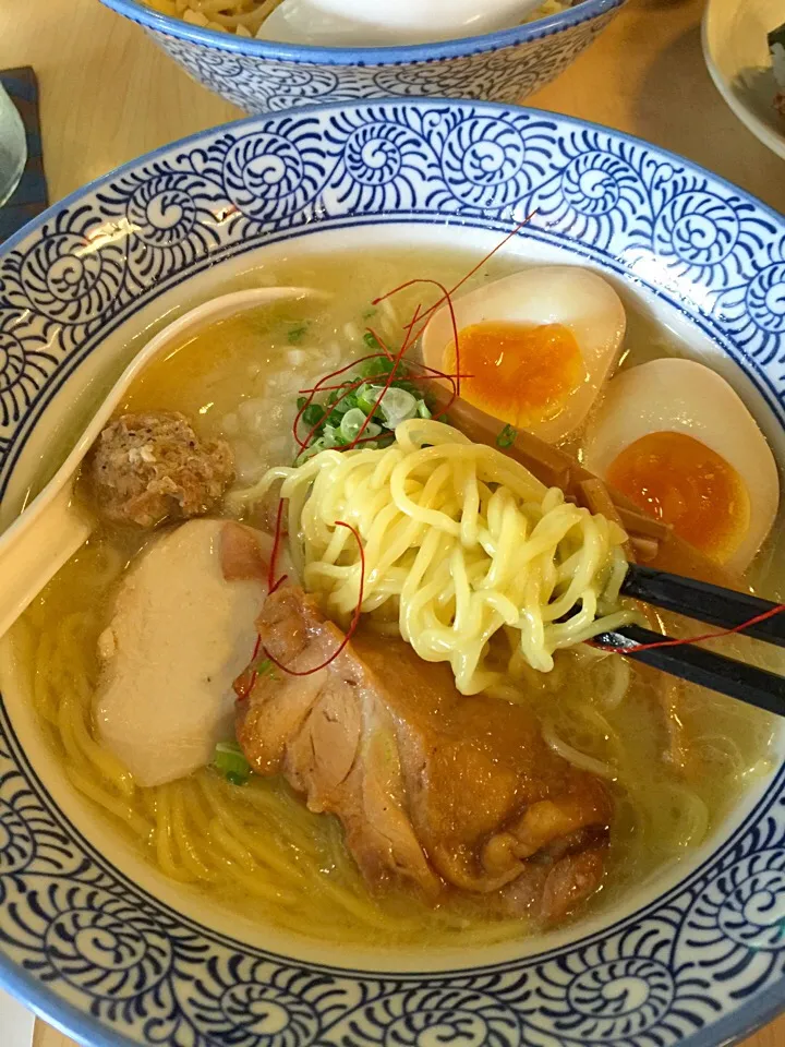 Snapdishの料理写真:鶏白湯ラーメン|浦野さん