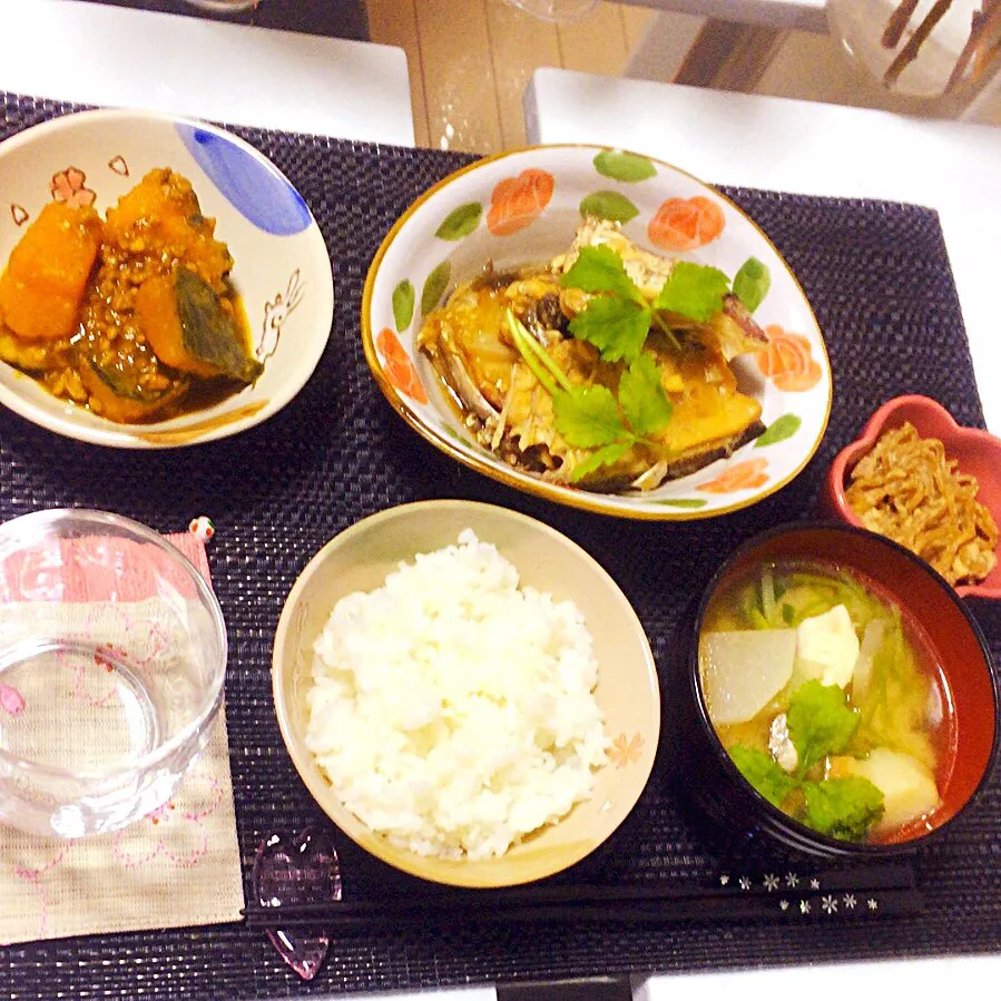 鯖の子こんにゃく
鯛のあら煮
鯛あらの味噌汁
なんきんの煮物|OGIPAINさん