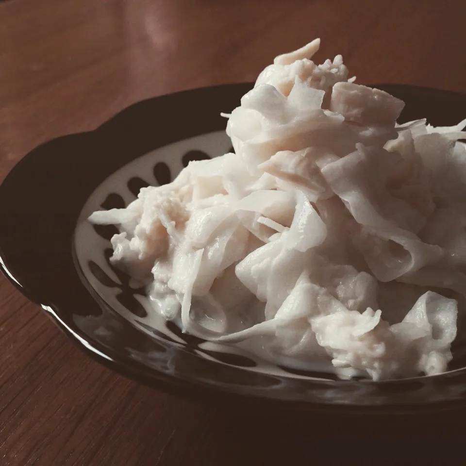 Snapdishの料理写真:アライさんのお料理🍴 ✨ホタテ缶✖︎大根のsalaD✨|Imanaka Yukikoさん