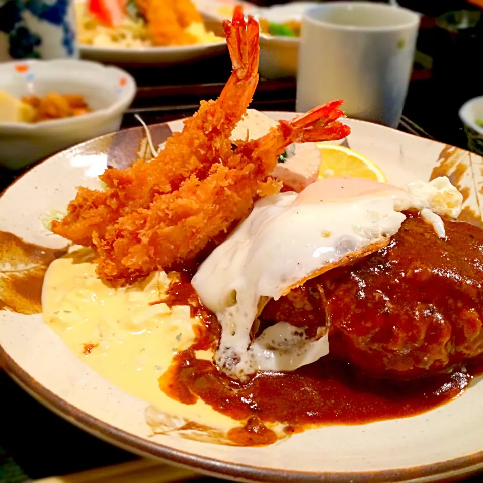 ハンバーグ&エビフライ定食◟́◞̀♡|さくらさん