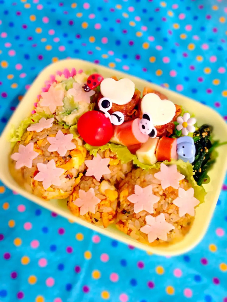 🌸チャーハン桜吹雪弁当🌸|華恋さん