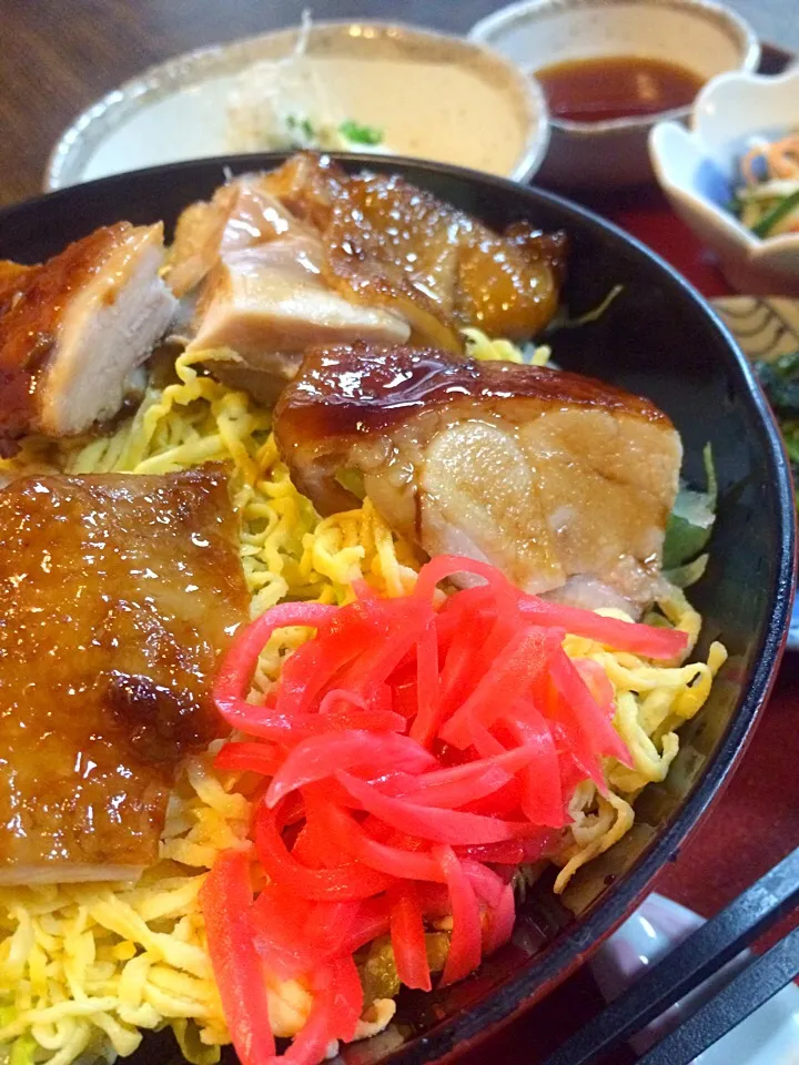 湯布院ランチ 花翔にて地鶏どんぶり|ナナさん