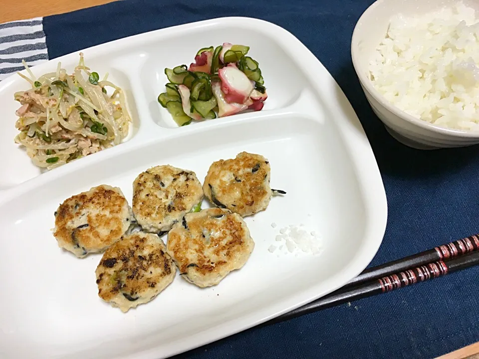 枝豆と鶏肉団子
もやしとかいわれのサラダ
タコの酢の物|まりさん