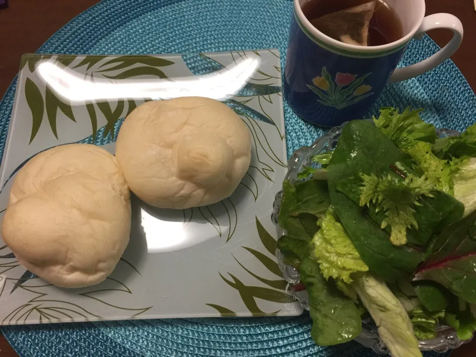 白い食卓ロール|愛ペガさん