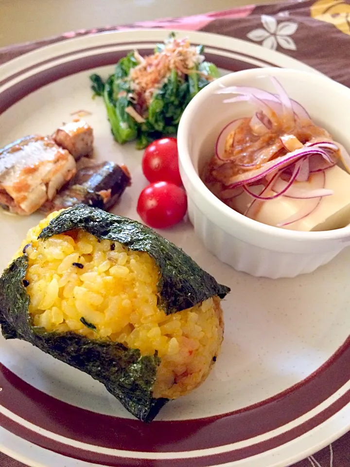 おむすびプレートランチ🍙|かずみさん