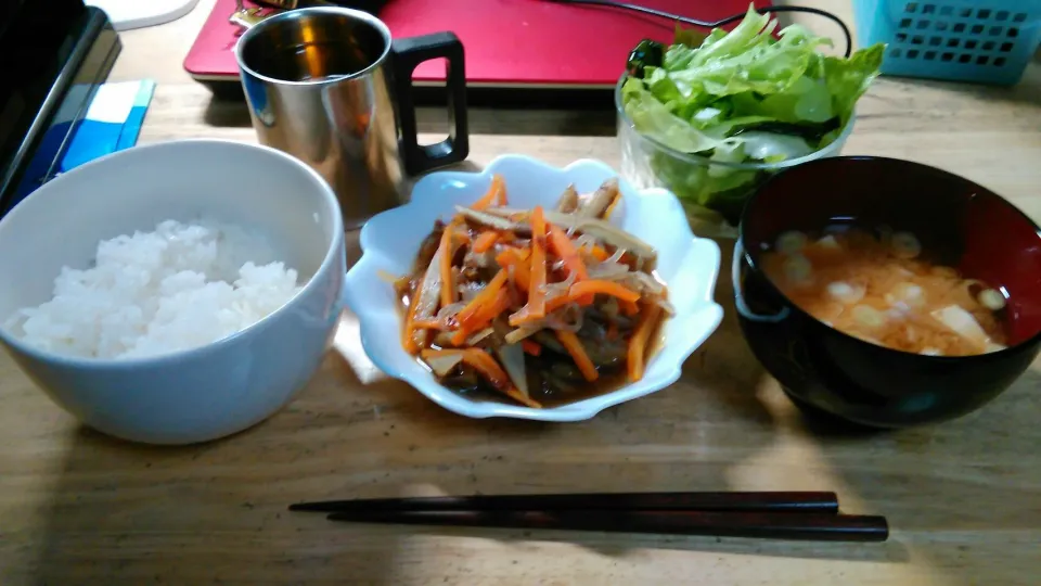 ごはん
味噌汁(豆腐、ねぎ)
ぼっかけ
サラダ|ざきさん