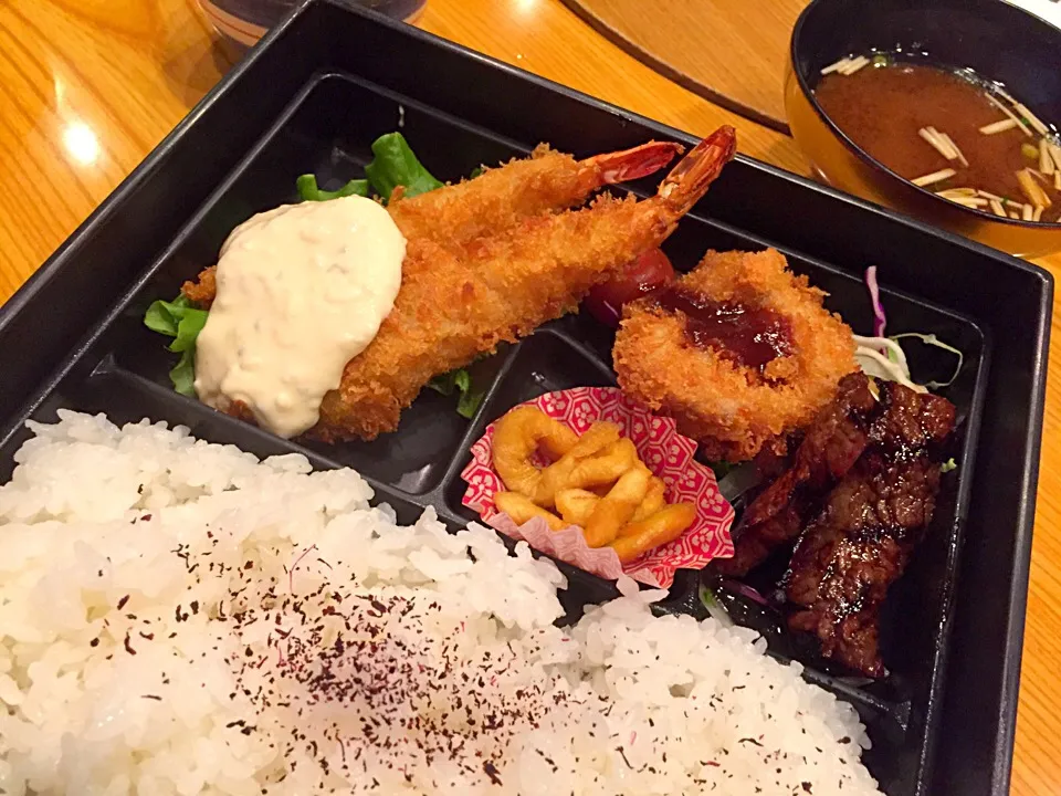 今日のランチは、スギモトのミックス弁当|sono.kさん