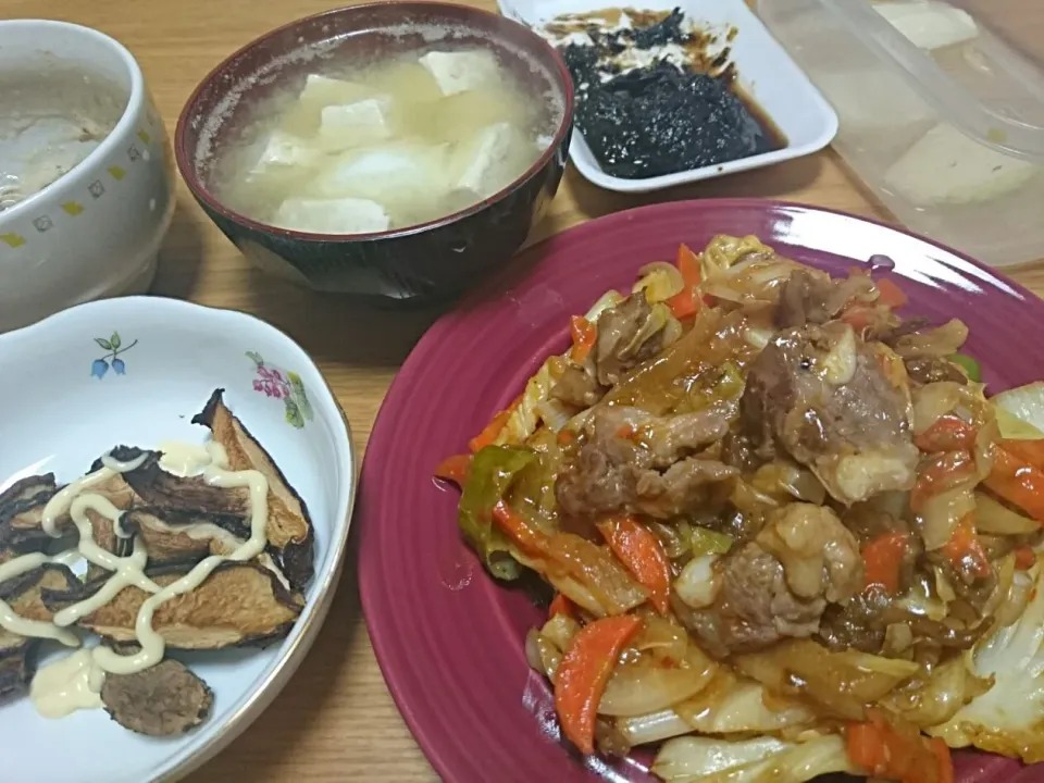 クッ○ドゥの麻婆茄子のもとで作った野菜炒め　肉は豚軟骨|Shinji Matsuokaさん