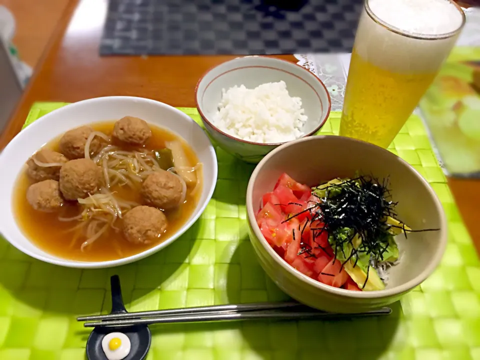 鶏肉団子汁&アボカドとトマトと釜揚げしらす納豆🍺|マニラ男さん