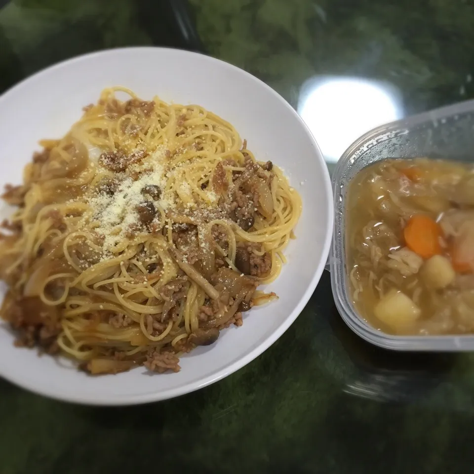 ボロネーゼパスタと煮物|ゆりさん