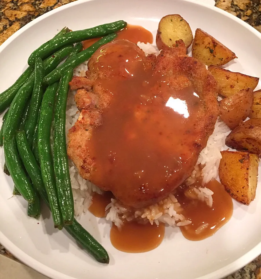 Breaded-Pork Chops with gravy|Alma's Home Kitchenさん