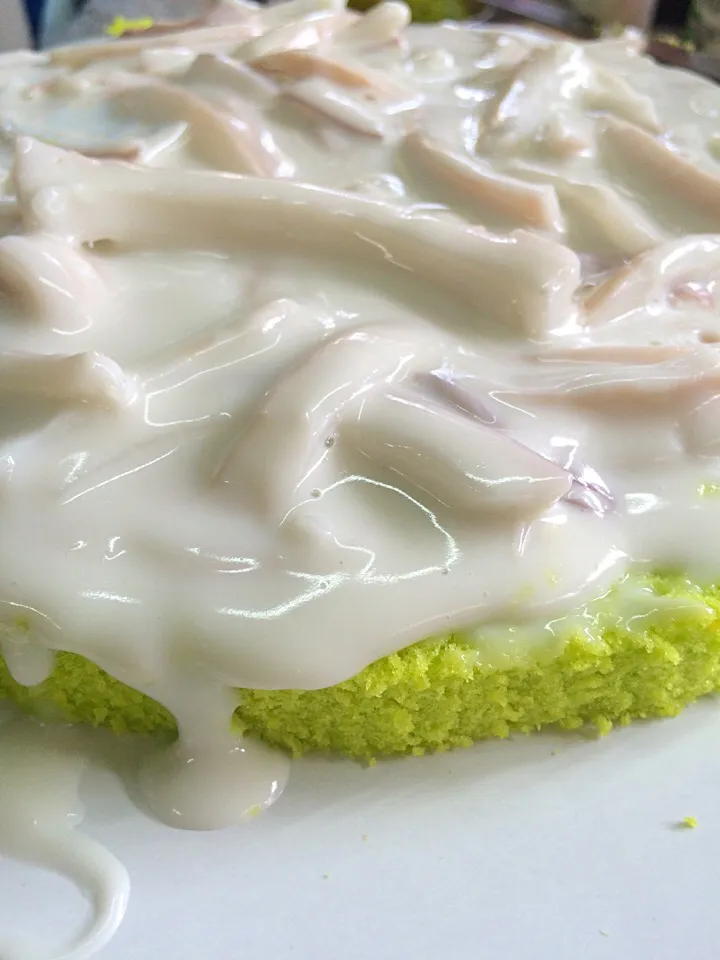 The first layer of coconut creamy cake|Anya Sett.さん