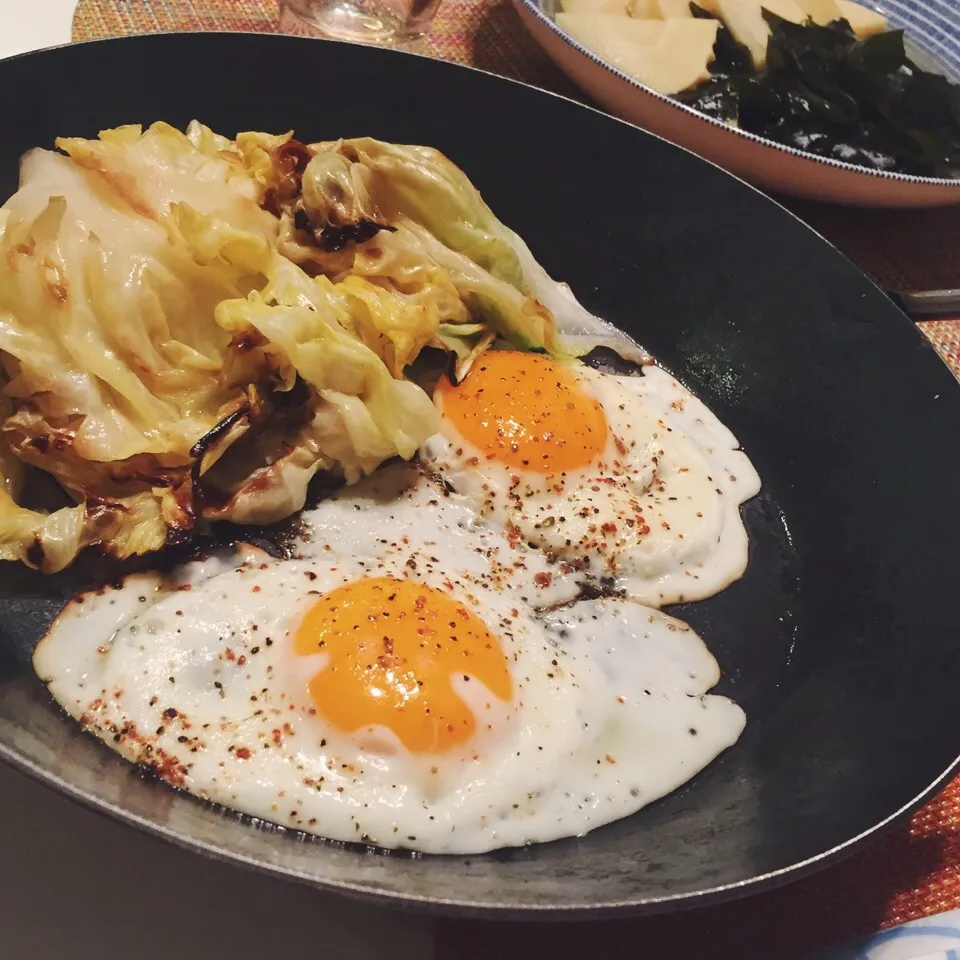 目玉焼き🍳とキャベツ|麻紀子さん